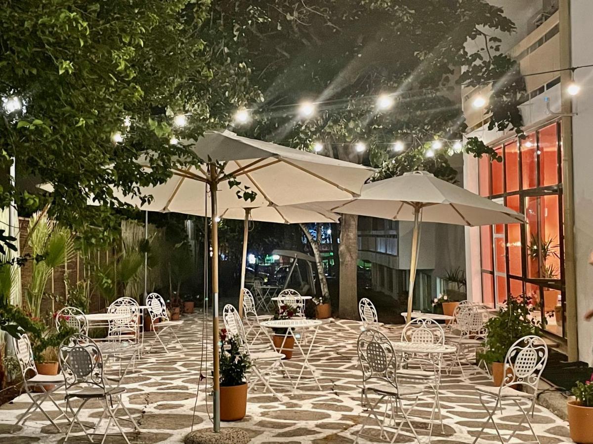 Amadina Garden Hotel Lozenets Eksteriør billede