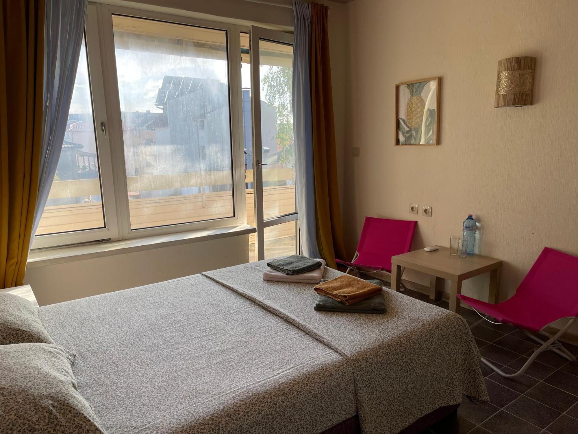 Amadina Garden Hotel Lozenets Eksteriør billede