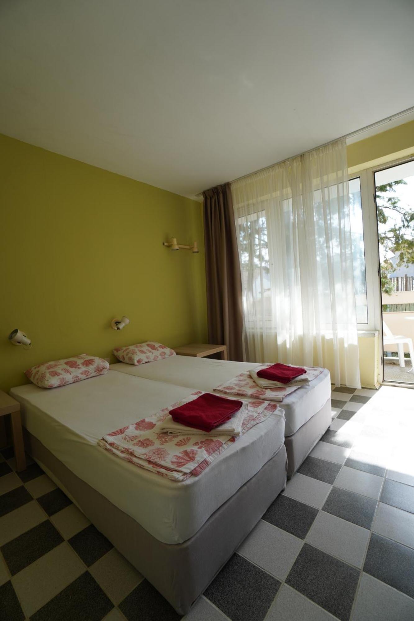 Amadina Garden Hotel Lozenets Eksteriør billede